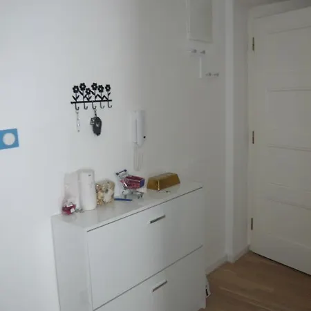 Newly Furnished Flat In The Centre *